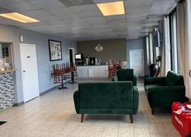 Super 8 by Wyndham Manassas 5