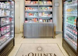 La Quinta Inn & Suites by Wyndham Las Vegas Nellis 2