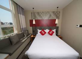 ibis Chengdu American Center Hotel 4