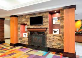 Fairfield Inn & Suites by Marriott State College 4