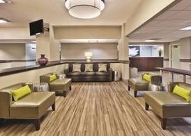 La Quinta Inn & Suites by Wyndham Charleston Riverview 3