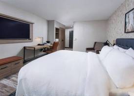 Four Points by Sheraton Appleton 5