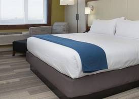 Holiday Inn Express & Suites MILLEDGEVILLE by IHG 3