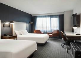 Courtyard by Marriott Montreal Airport 5