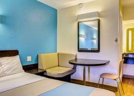 Motel 6-Dickson, TN 5