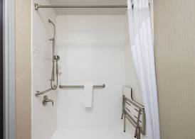 Holiday Inn Express & Suites NORMAN by IHG 4