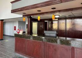 Baymont by Wyndham Flint Airport North 2