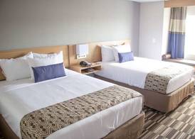 Microtel Inn & Suites by Wyndham Camp Lejeune/Jacksonville 4