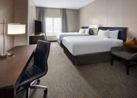 La Quinta Inn & Suites by Wyndham Mooresville 5
