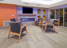 La Quinta by Wyndham Orange County Airport 5