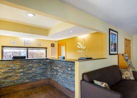 Quality Inn & Suites Greensburg I-74 2
