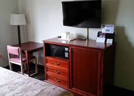 Rodeway Inn Cedar Rapids Westdale 5