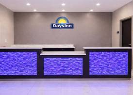 Days Inn & Suites by Wyndham Tomball Houston NW 4