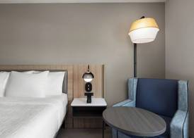 La Quinta Inn & Suites by Wyndham Greenville Woodruff Rd 5