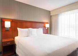 Courtyard by Marriott Bloomington Normal 5