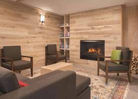 Country Inn & Suites by Radisson, Pella, IA 4