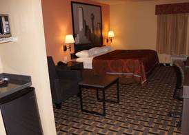 Super 8 by Wyndham Farmers Branch/North Dallas 4