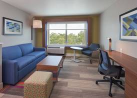 Holiday Inn Express & Suites DORAL - MIAMI by IHG 5