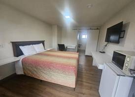 Del Rancho Motel 2