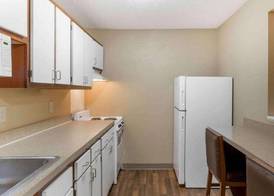 Suburban Studios Cary – RDU Airport 5