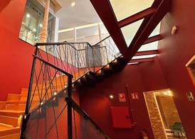 Literal Hostel 4
