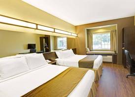 Microtel Inn & Suites by Wyndham Bryson City 4
