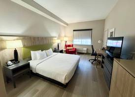 Country Inn & Suites by Radisson, Port Charlotte, FL 5