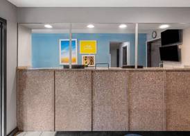 Days Inn by Wyndham College Park Airport Best Road 5