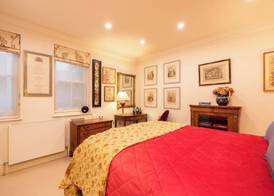 Large 4-bed 8-guests W/patio 1841 House Paddington 4