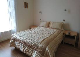 Dee Hotel 4