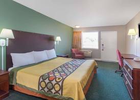 Super 8 by Wyndham Durham/University Area NC 5
