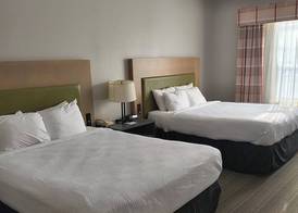 Country Inn & Suites by Radisson, Green Bay, WI 5