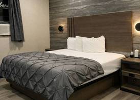 Cabana Hotel Yankee Stadium 4