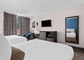 SureStay Plus by Best Western Windsor 4