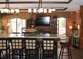 Home Town Inn & Suites 4