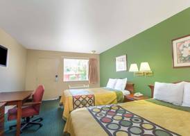 Super 8 by Wyndham Durham/University Area NC 4