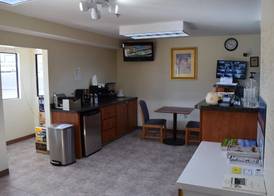 Royal Inn Douglasville 3
