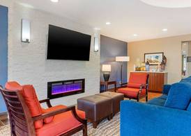 Comfort Inn & Suites Near Ontario Airport 2