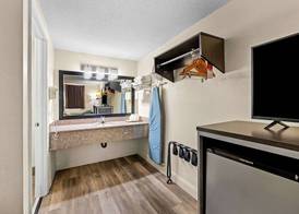 Econo Lodge Kingsport East 5