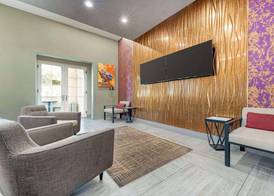 Best Western Plus Temecula Wine Country Hotel & Suites 3