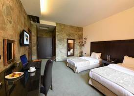 Reston Hotel 4