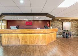 Red Roof Inn & Suites Pigeon Forge Parkway 2