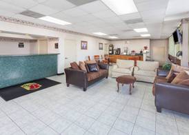 Super 8 by Wyndham Manassas 2