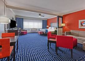 Holiday Inn Express & Suites HOUSTON EAST by IHG 4