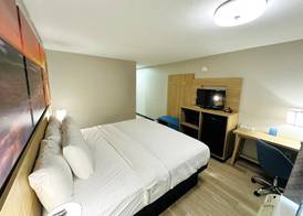Days Inn by Wyndham Holland 3