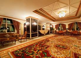 Magnum Hotel & Suites West Bay 3