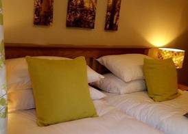Tor Farm Lodges - Private Hot Tubs, Shared Seasonal Outdoor Pool, Dog Friendly 2