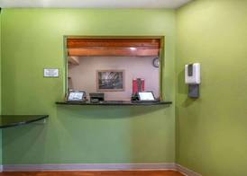 Extended Stay America Select Suites - Lake Worth 2