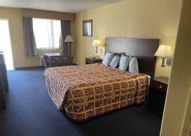 Gun Barrel Executive Inn 5