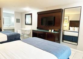 Lantern Inn & Suites 5